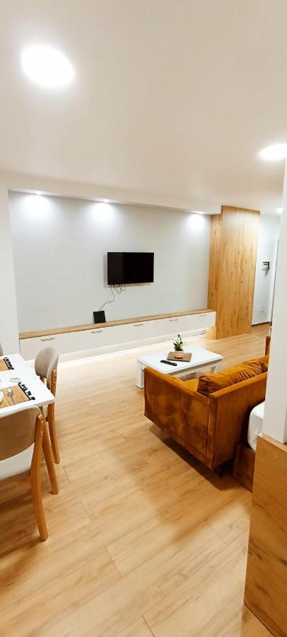 Selvia Apartament Tirana Exteriör bild