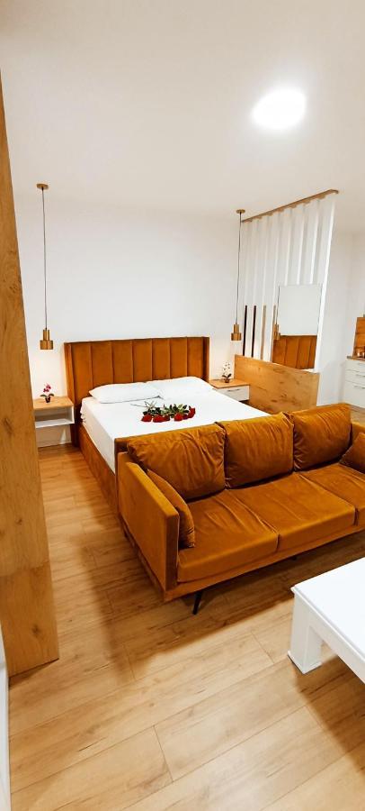 Selvia Apartament Tirana Exteriör bild