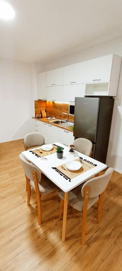 Selvia Apartament Tirana Exteriör bild